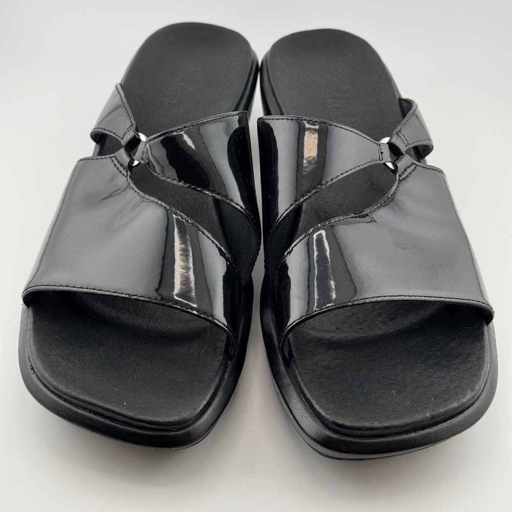 Clarks Women's Black Leather Sandals Size 8 M